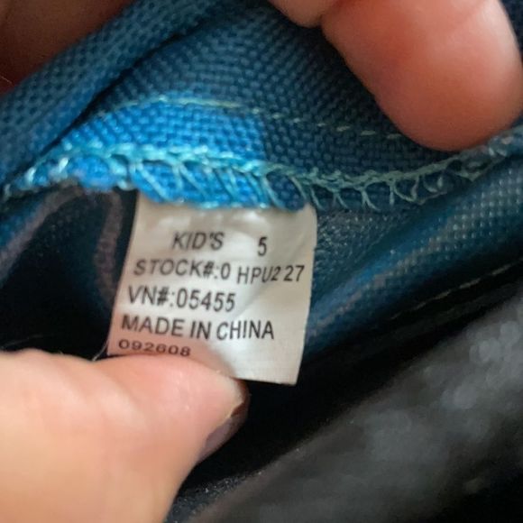 L.L. Bean snow boots for kids size 5, It fits women 6.5, blue suede. - Picture 7 of 13